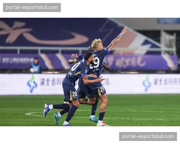 卡迪斯高空争顶成功率超六成 三镇中锋背身拿球能力激活进攻体系